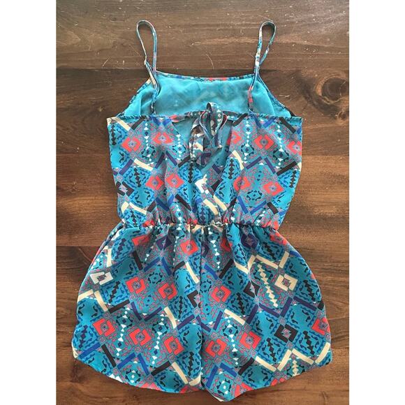 Forever 21 Blue Tribal Design Romper One Piece Summer Shorts Women's Size Small - Picture 5 of 9